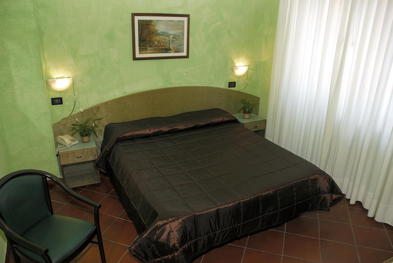 Hotel Il Telegrafo Melegnano Exterior photo