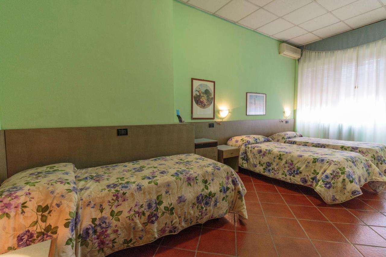 Hotel Il Telegrafo Melegnano Exterior photo